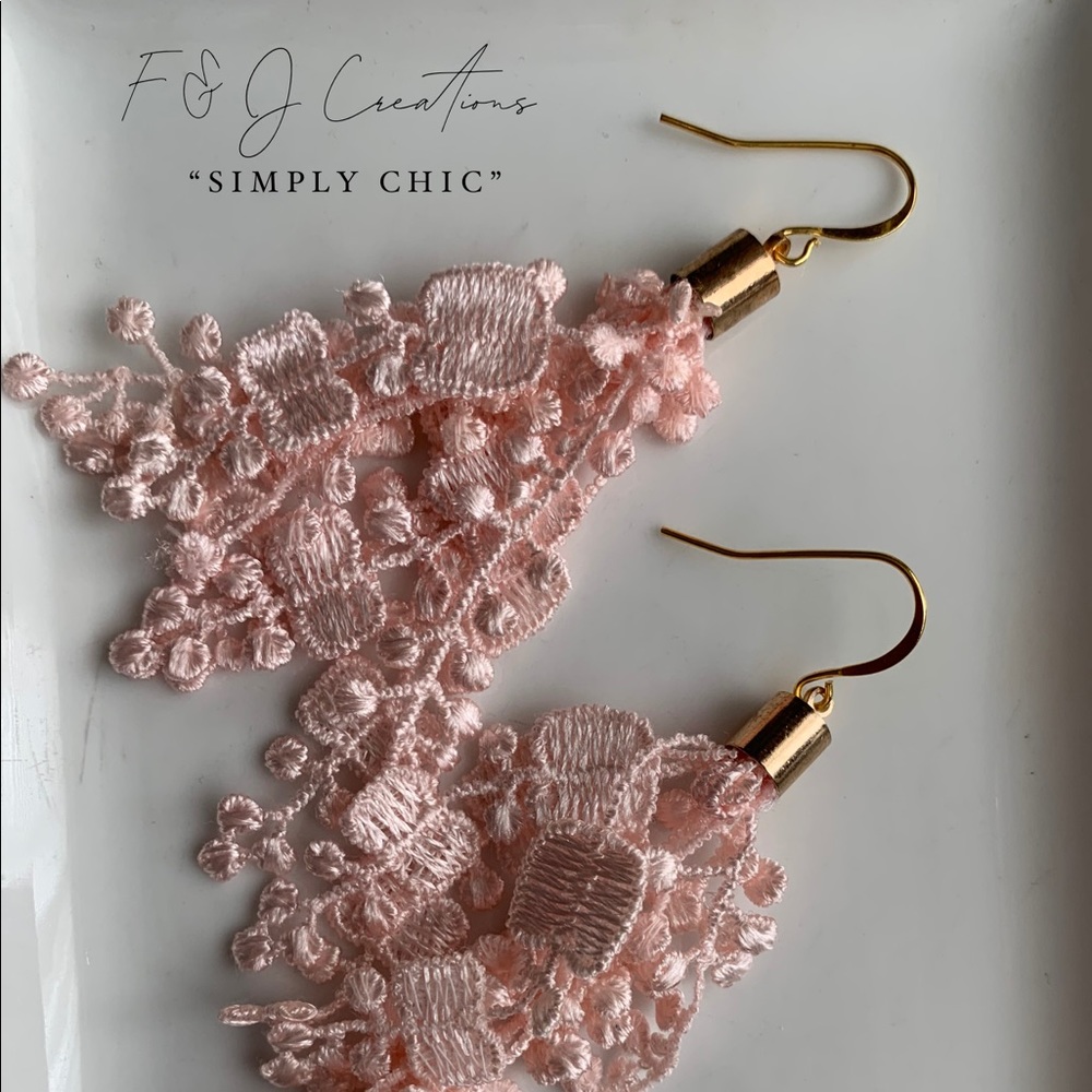 ✨Almost Gone✨Tassel Earrings